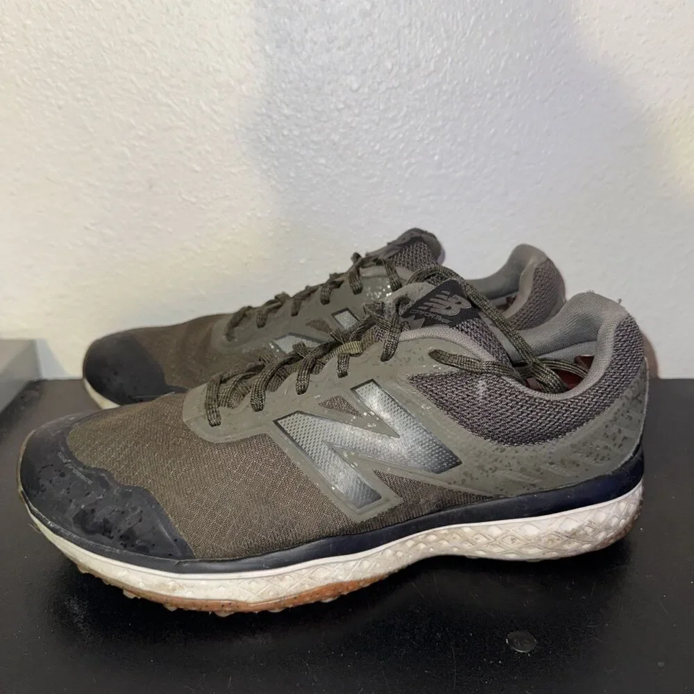 New Balance Mens 620 V2 Running Shoes Size 12 Crush 4E MT620RS2 Green  Sneakers